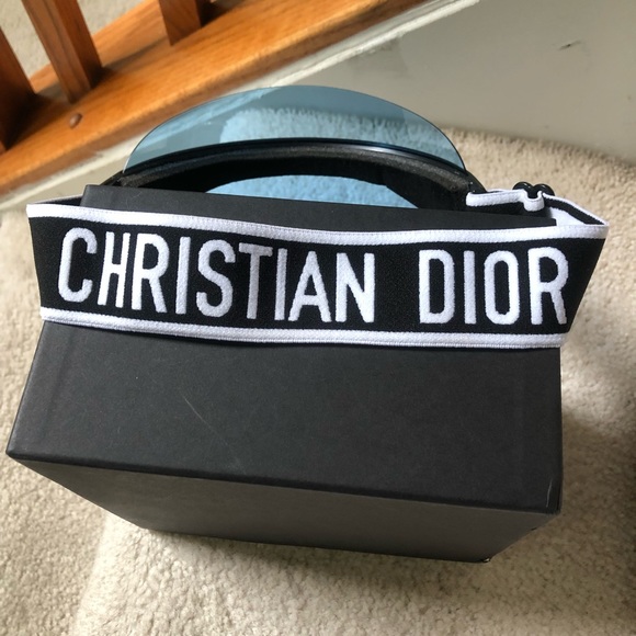 BRAND BLUE NEW CHRISTIAN DIOR SUN VISOR - Picture 4 of 7